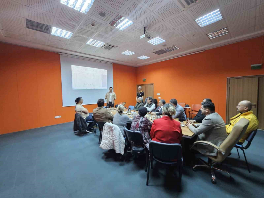 20241122aw334193 0.jpg