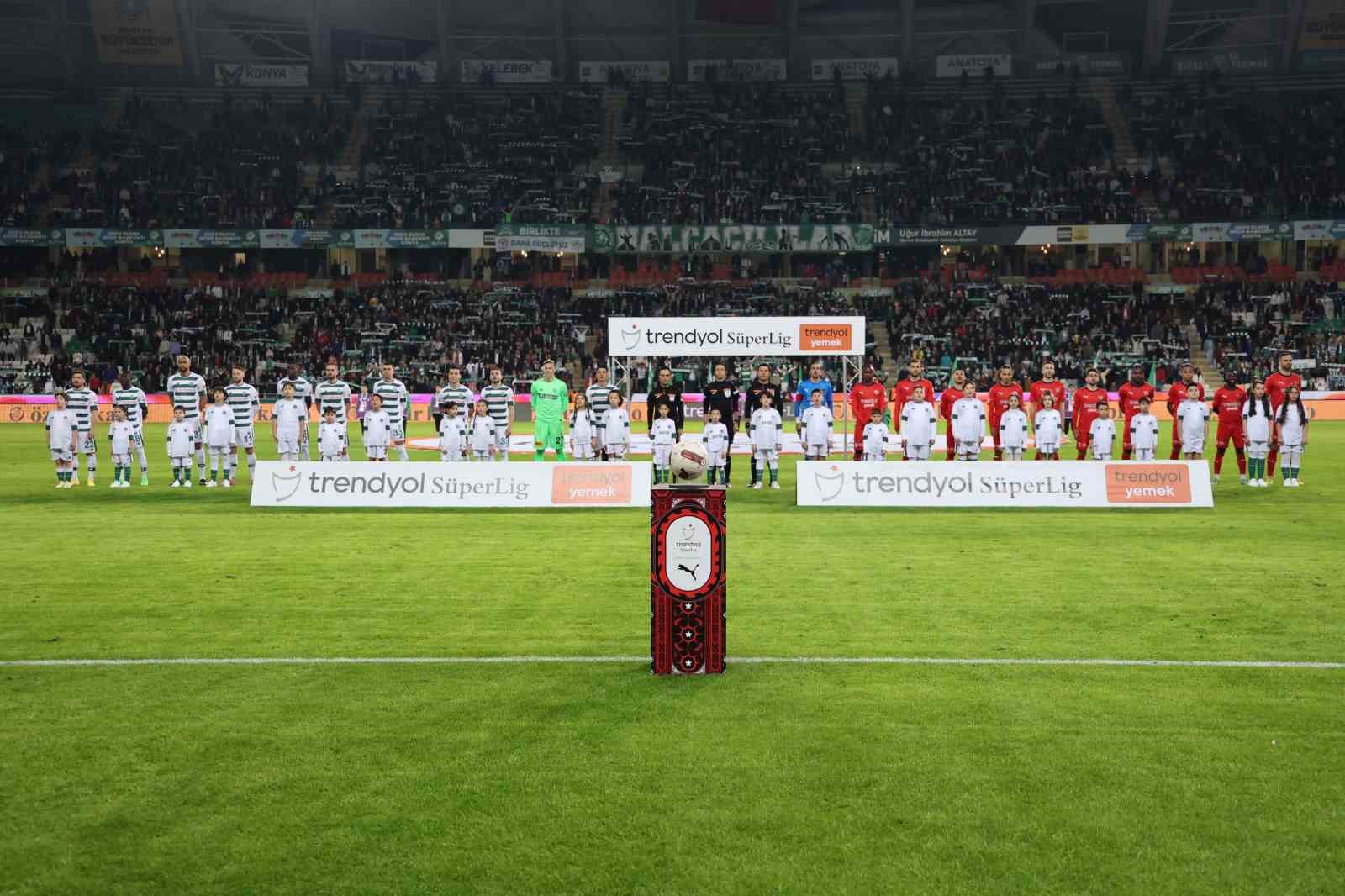 20241123aw335009 0.jpg