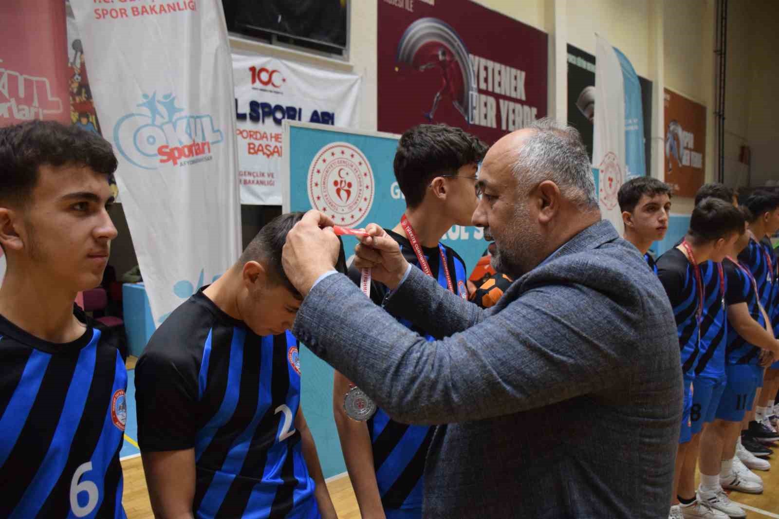 20241123aw335067 0.jpg