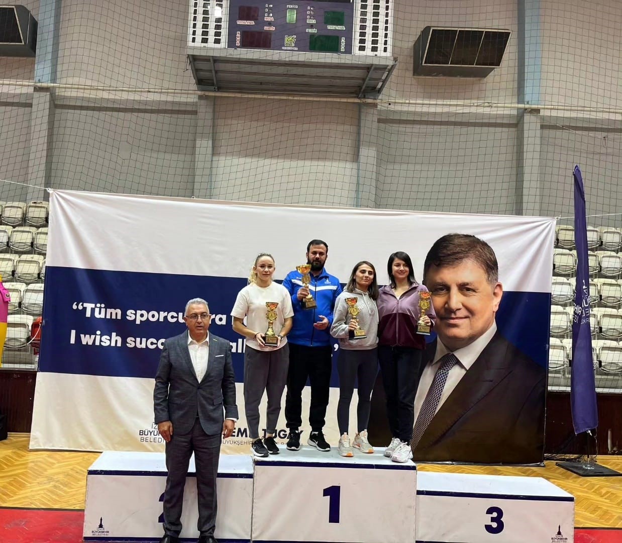 20241125aw336600 0.jpg