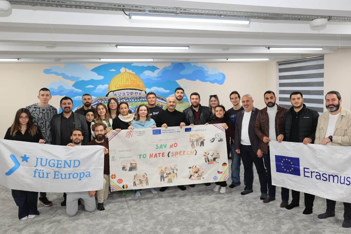 20241125aw336632 0.jpg