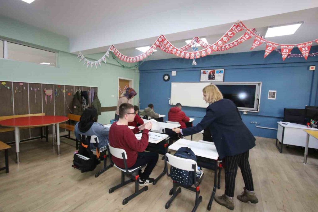 20241126aw337415 0.jpg