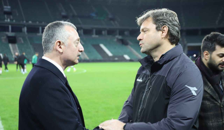 Büyükakın' dan Kocaelispor' a tebrik