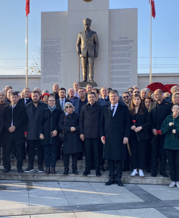 CHP İzmit'ten Atatürk'ü Anma Töreni