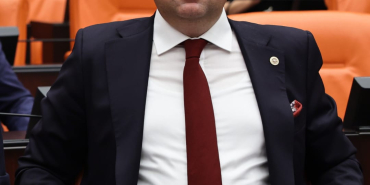 HANGİ DEMOKRASİ TAHİR BEY