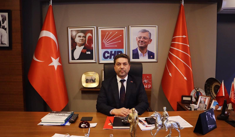 Sarı “AKP Karaosmanoğlu’nu bile mumla arıyor ve Tahir Bey de bunu biliyor!”