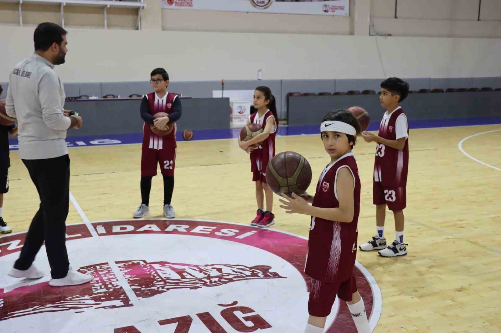 20241203aw342627 0.jpg