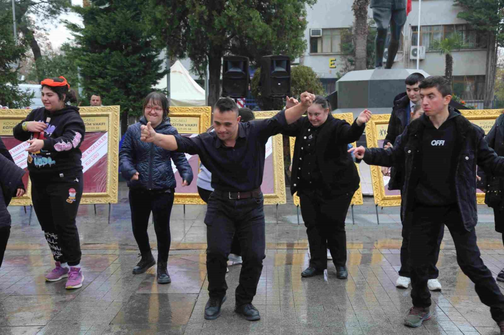 20241203aw342803 0.jpg