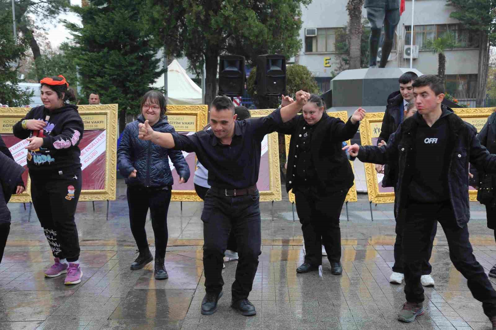 20241203aw342803 0.jpg