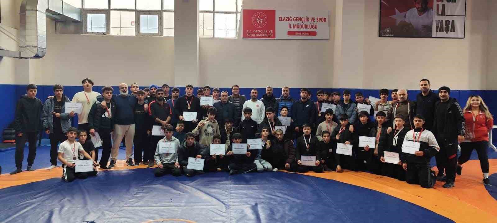 20241206aw345011 0.jpg