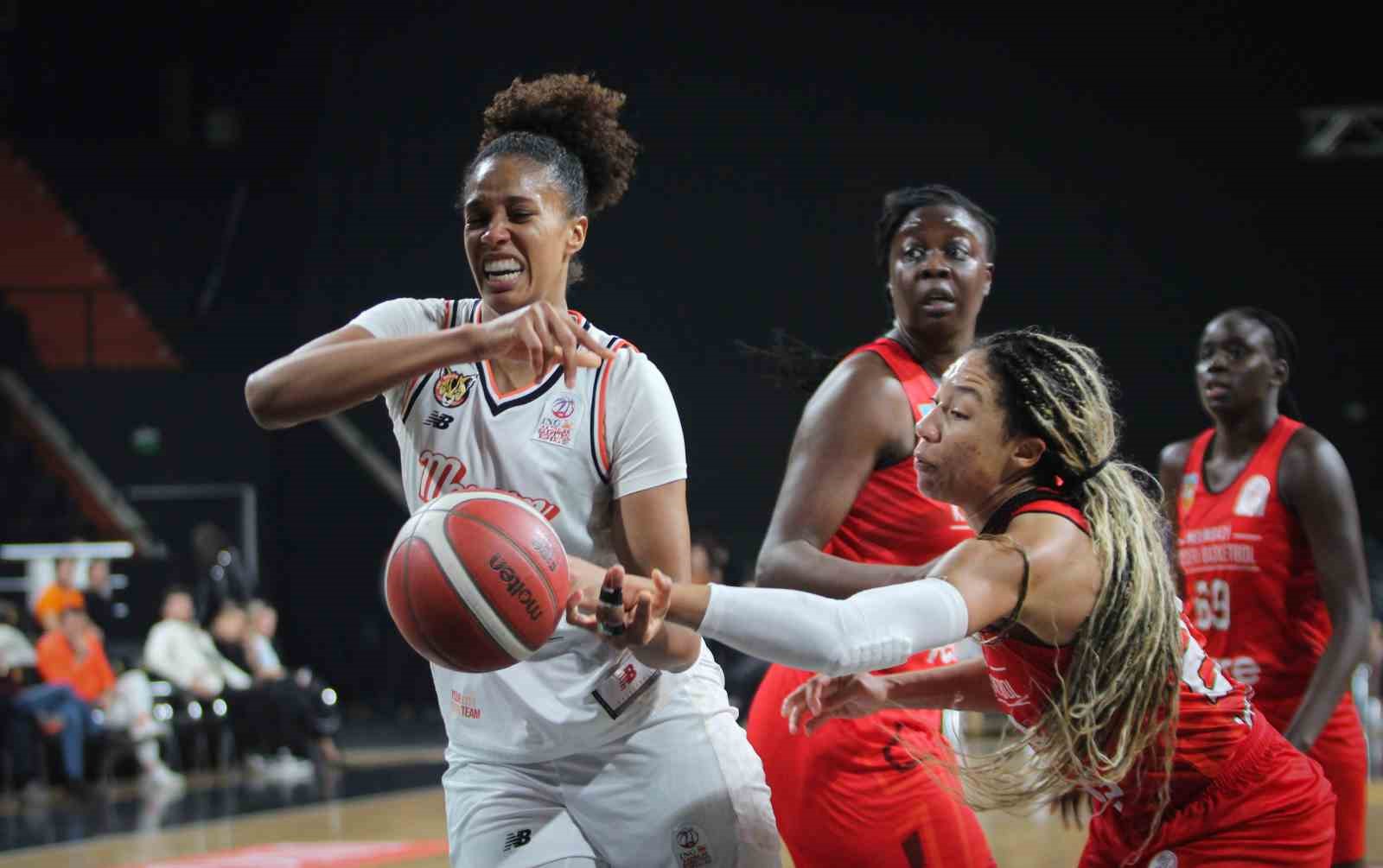 20241209aw346151 0.jpg