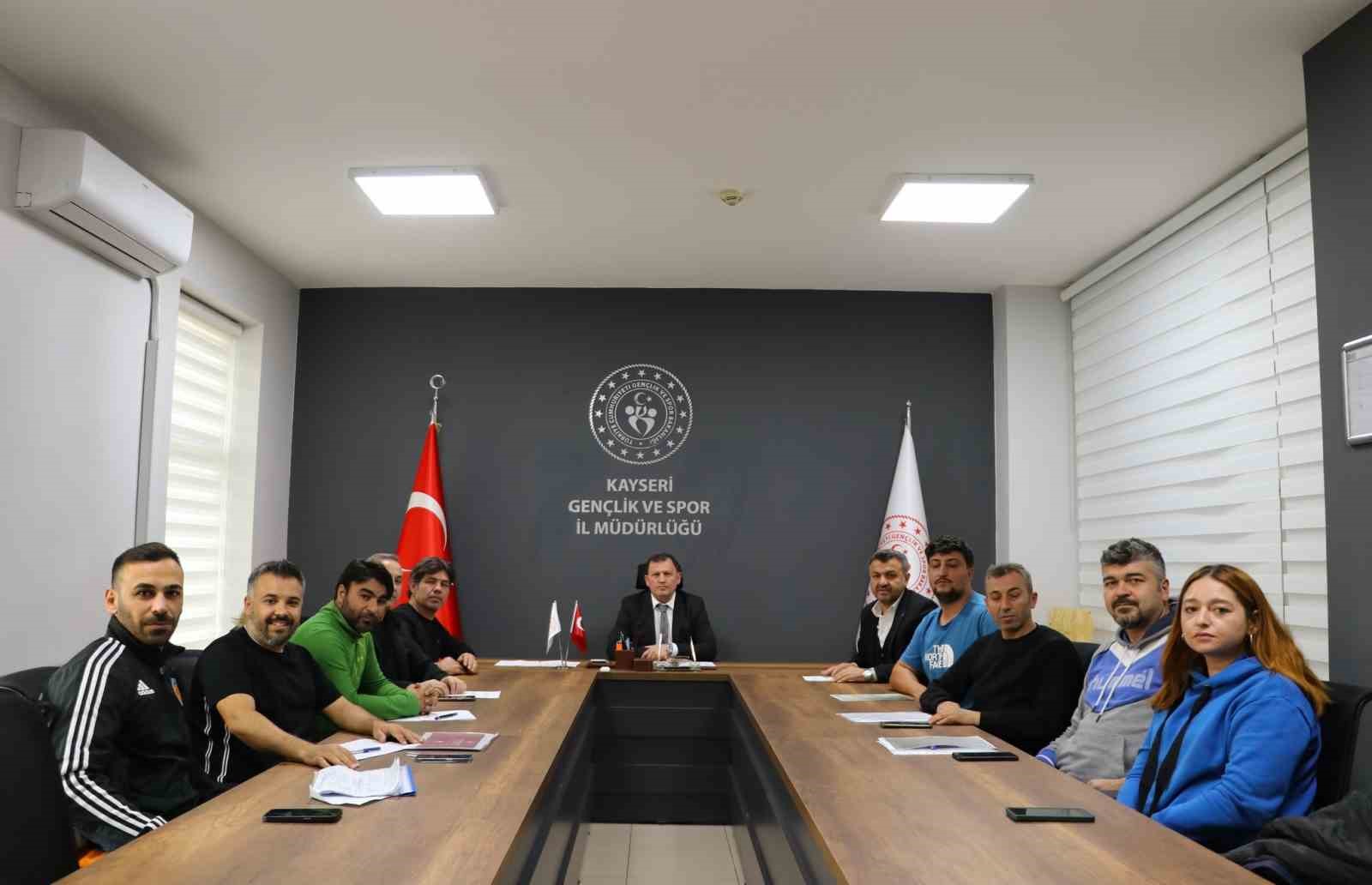 20241211aw348078 0.jpg