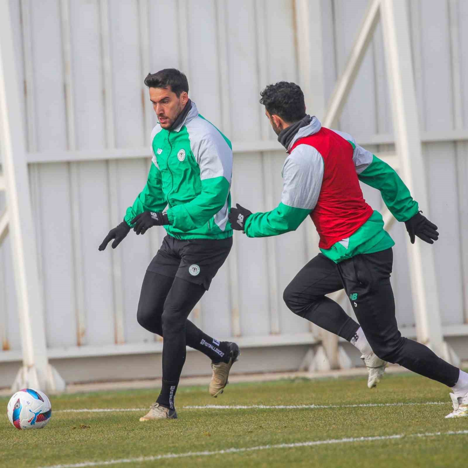 20241211aw348183 0.jpg