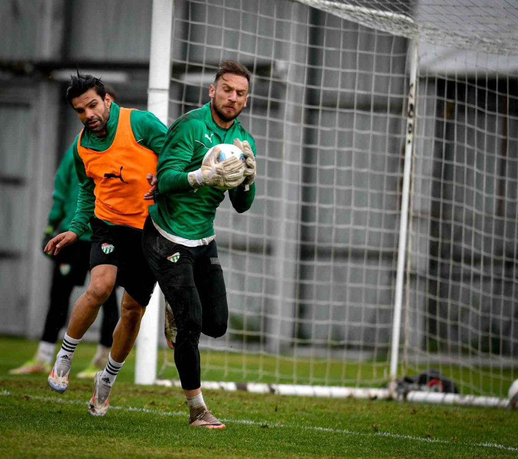 20241211aw348268 0.jpg