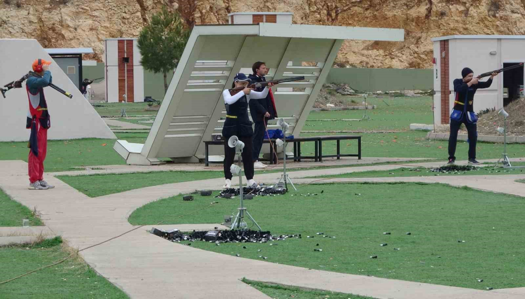 20241212aw348456 0.jpg