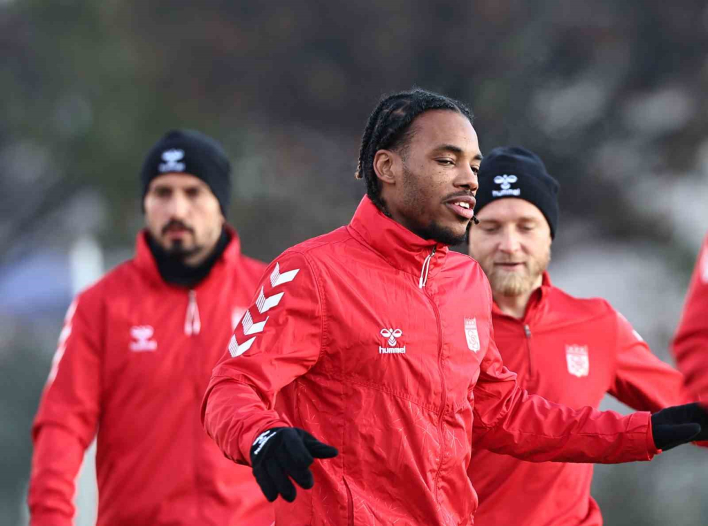 20241212aw348462 0.jpg