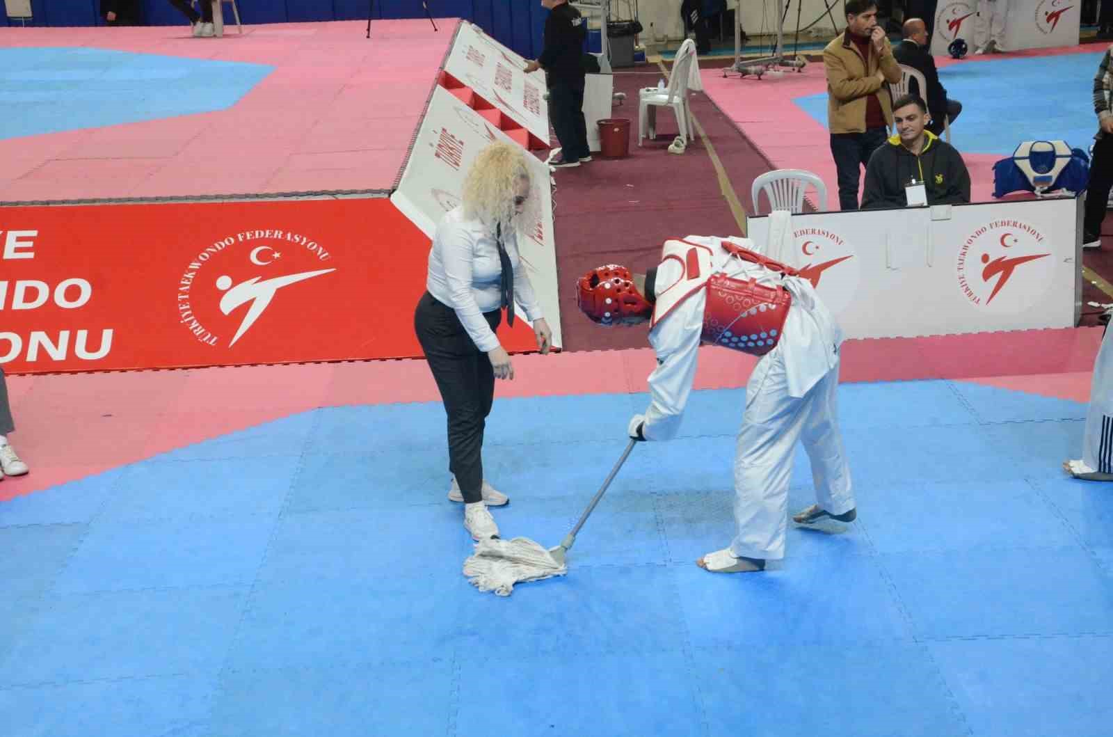 20241212aw348704 0.jpg