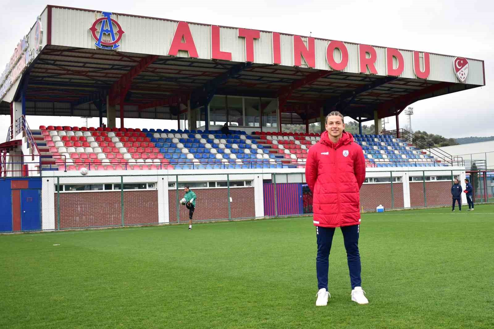 20241212aw348729 0.jpg