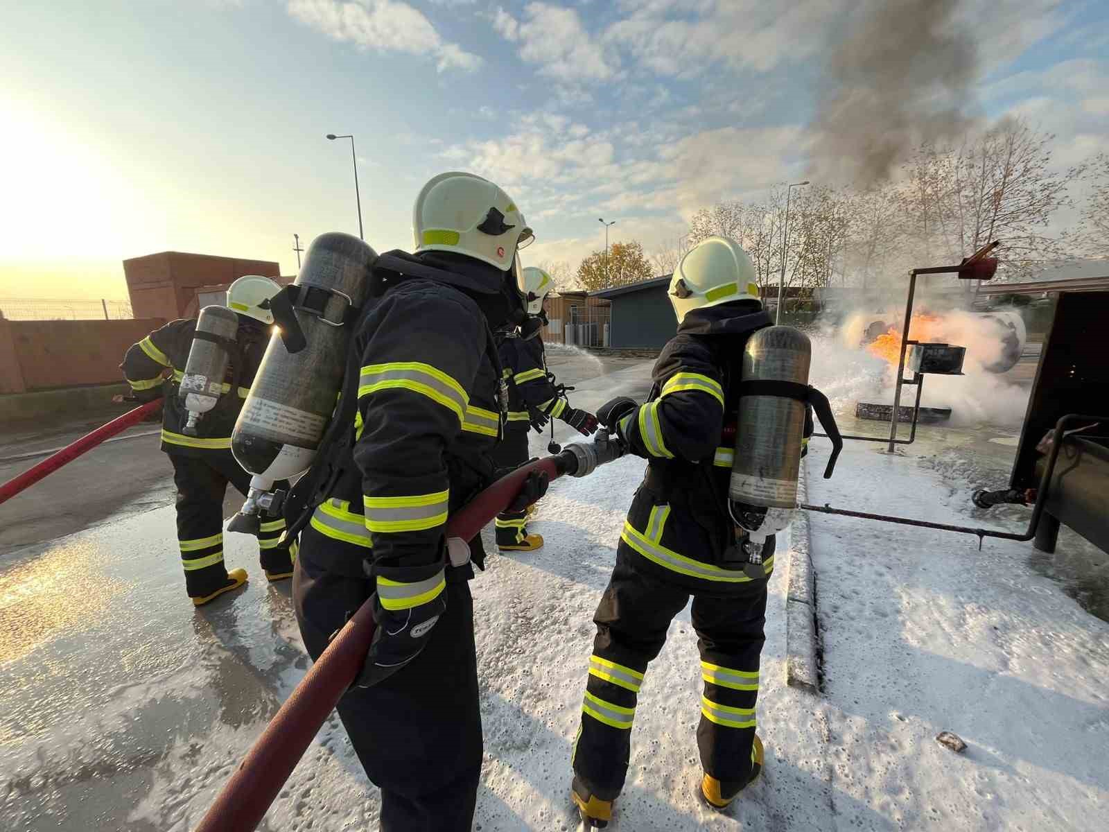 20241214aw350079 0.jpg