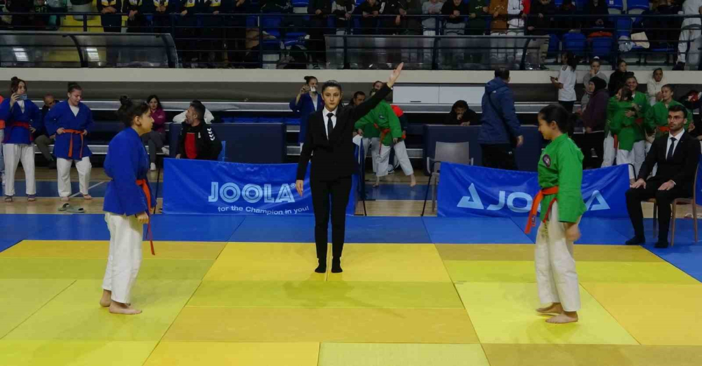 20241214aw350240 0.jpg