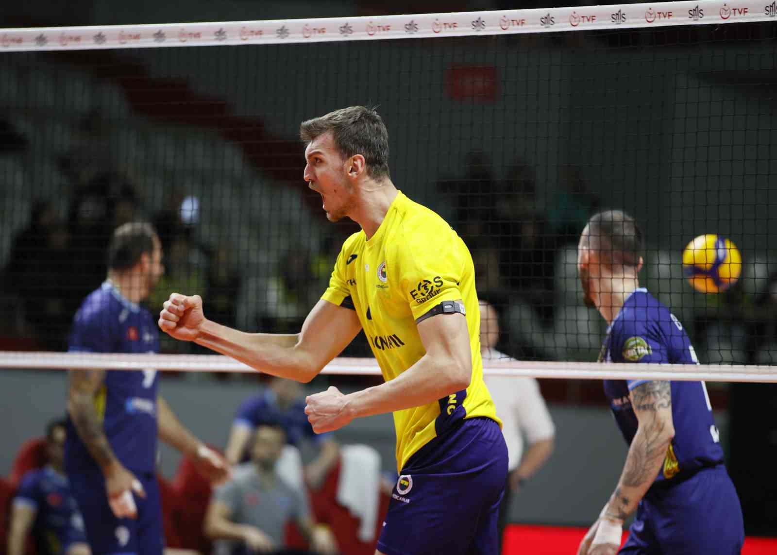 20241214aw350289 0.jpg