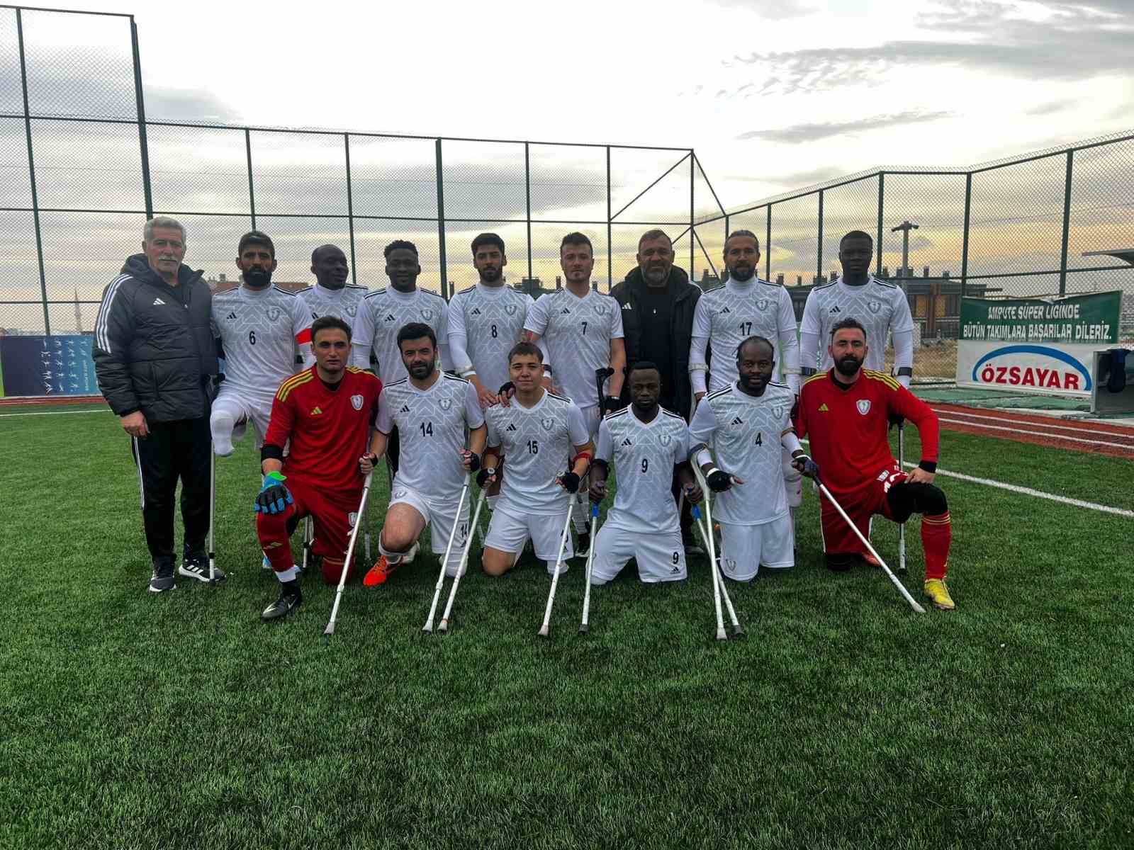 20241215aw350695 0.jpg