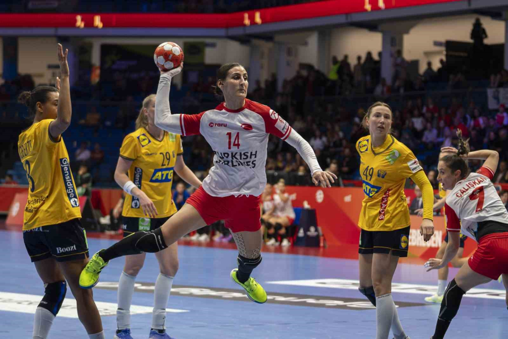 20241215aw350751 0.jpg