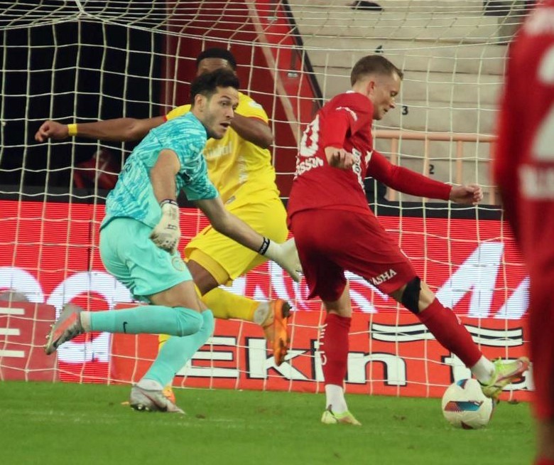 20241216aw350957 0.jpg