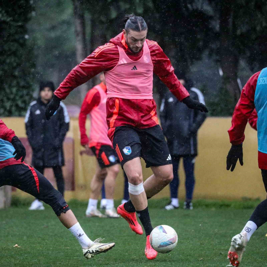 20241216aw350994 0.jpg