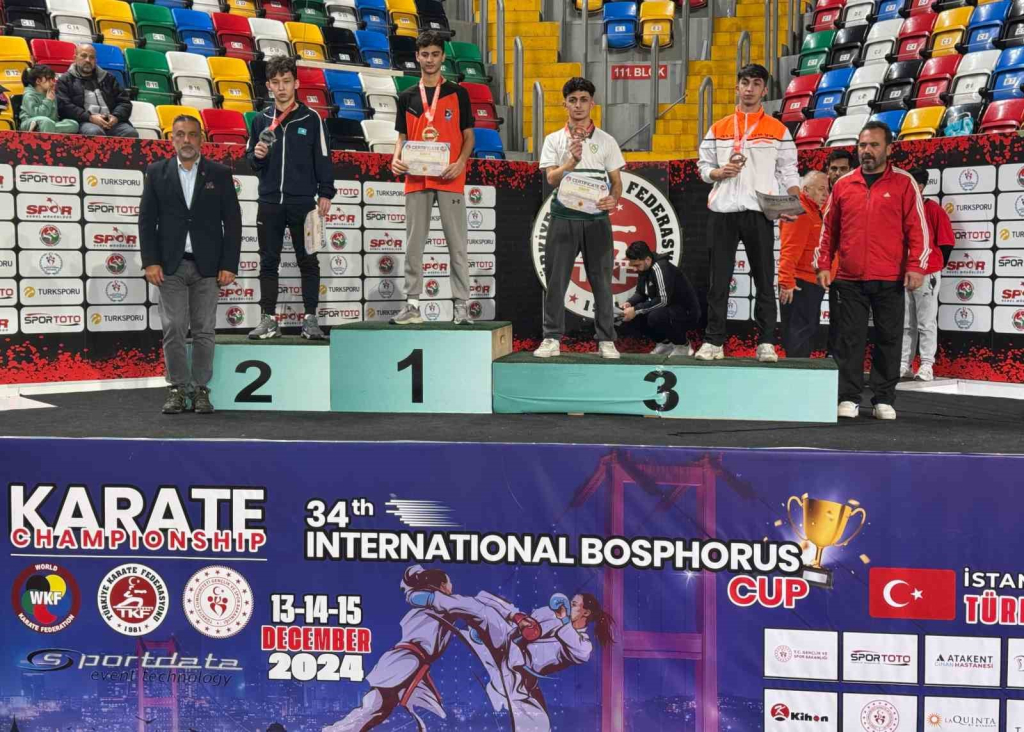 20241216aw351124 0.jpg