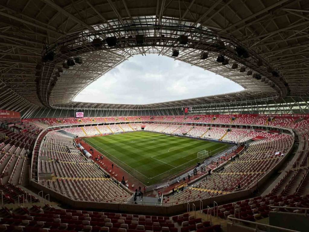 20241217aw351836 0.jpg