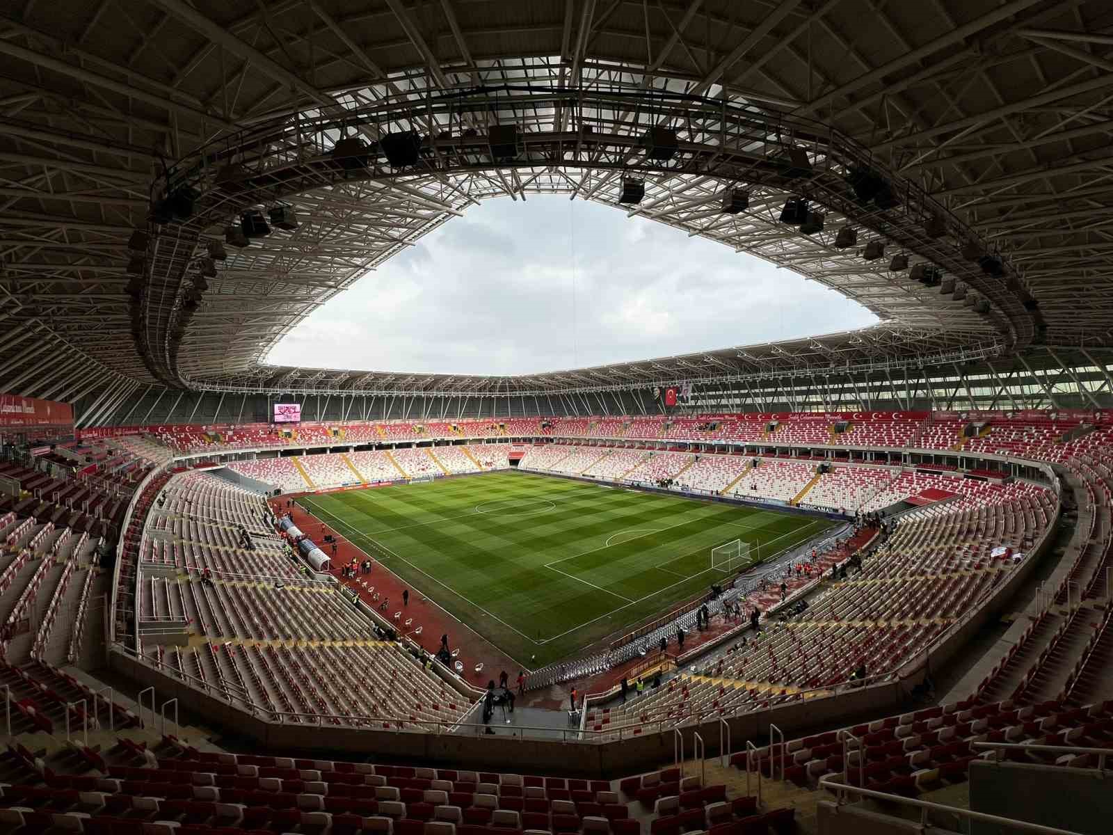 20241217aw351836 0.jpg