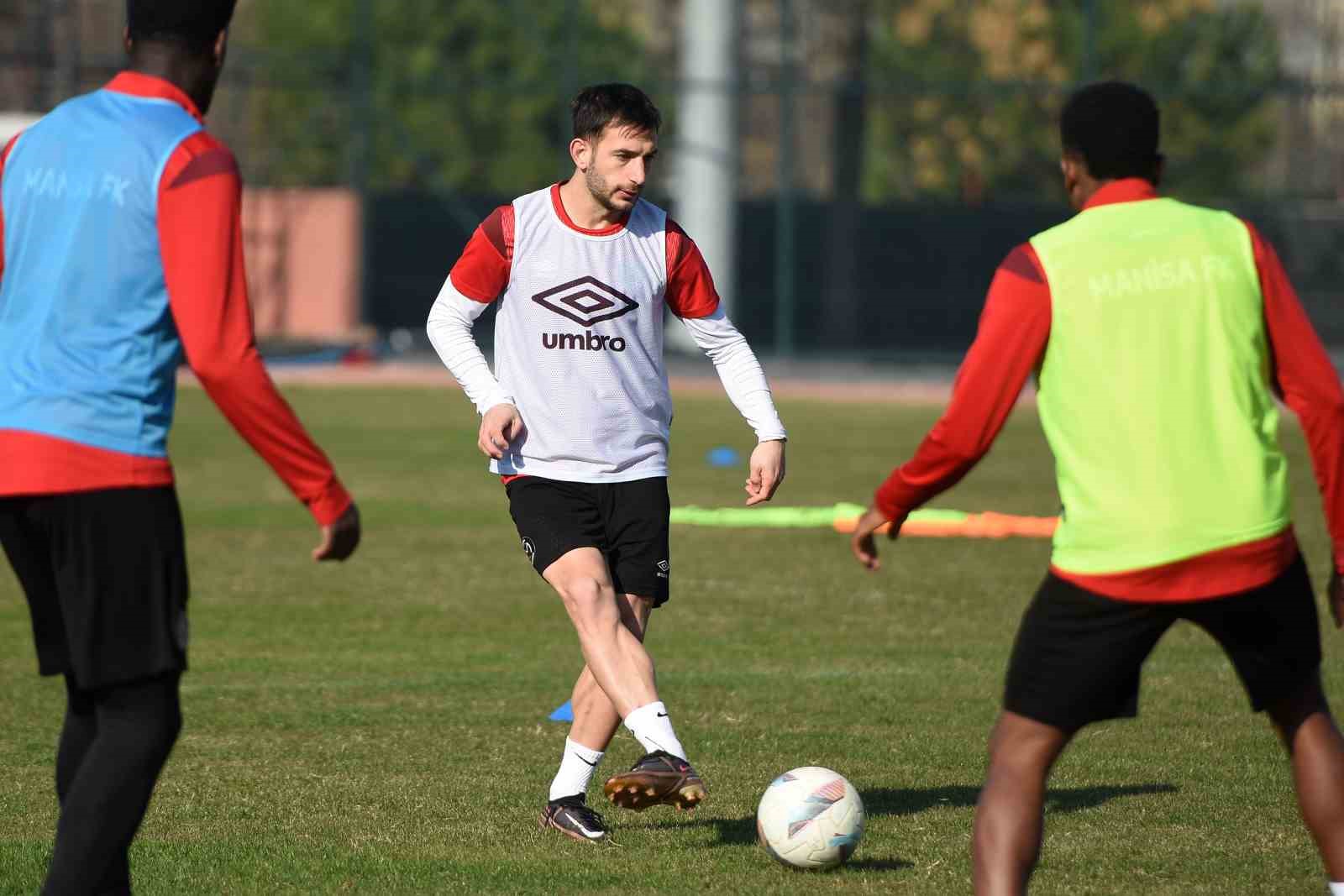 20241217aw352093 0.jpg