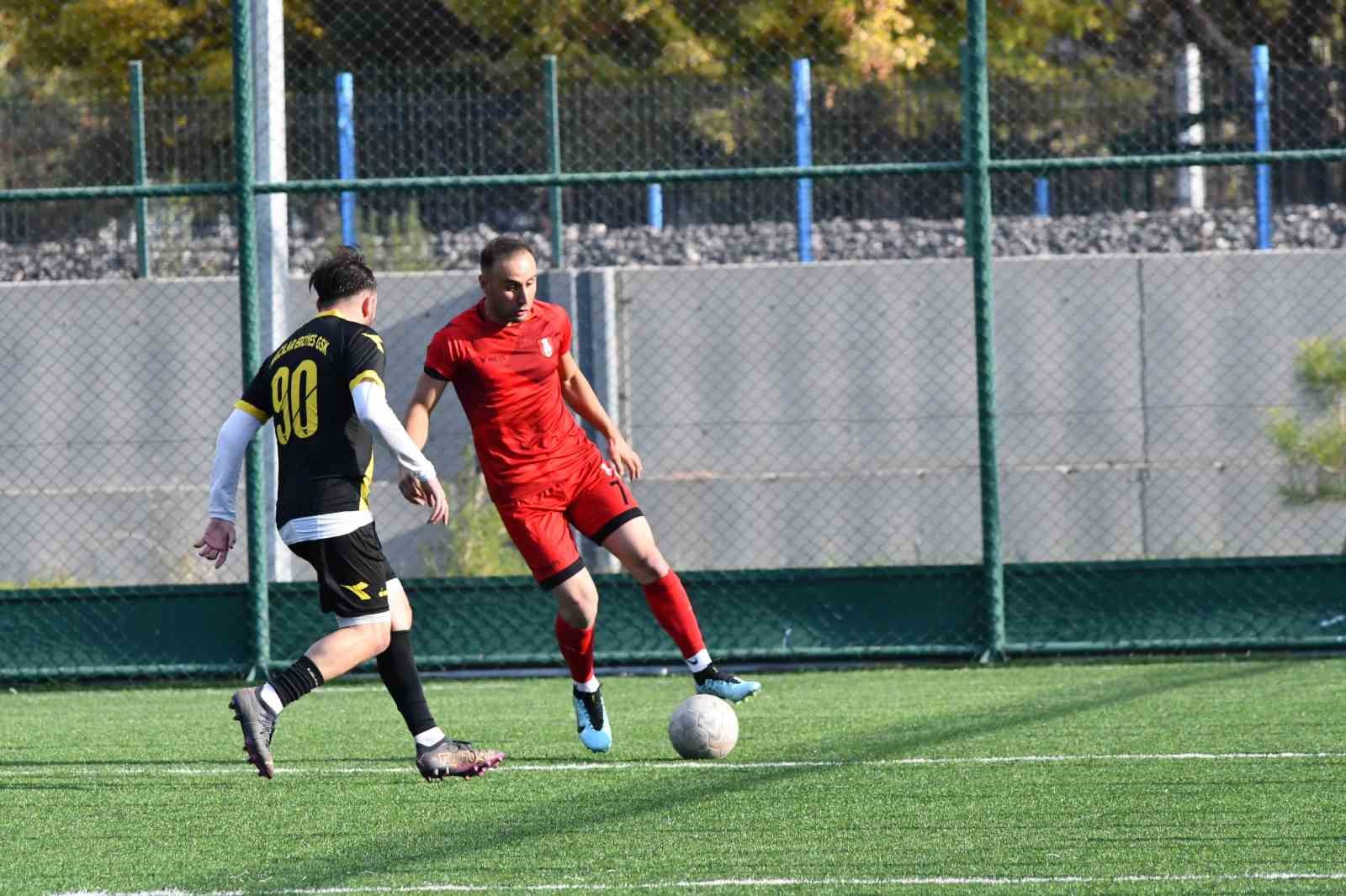 20241218aw352630 0.jpg