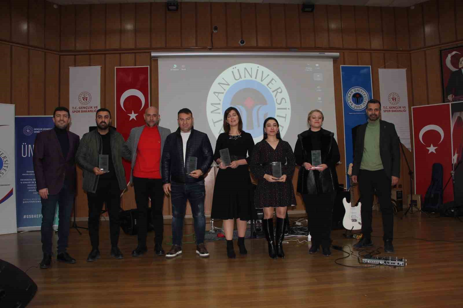 20241220aw354262 0.jpg