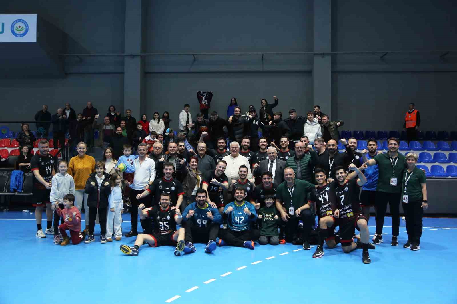 20241220aw354657 0.jpg