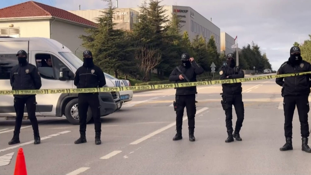 20241223aw356024 0.jpg