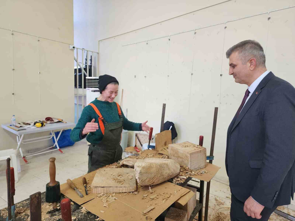 20241223aw356068 0.jpg