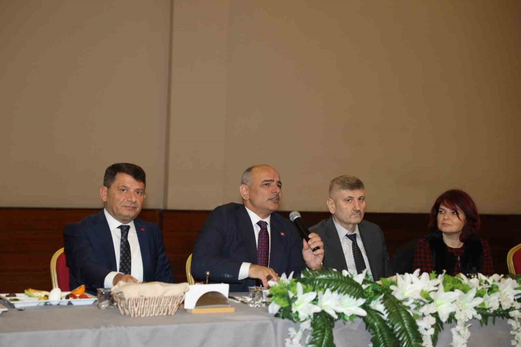 20241223aw356074 0.jpg