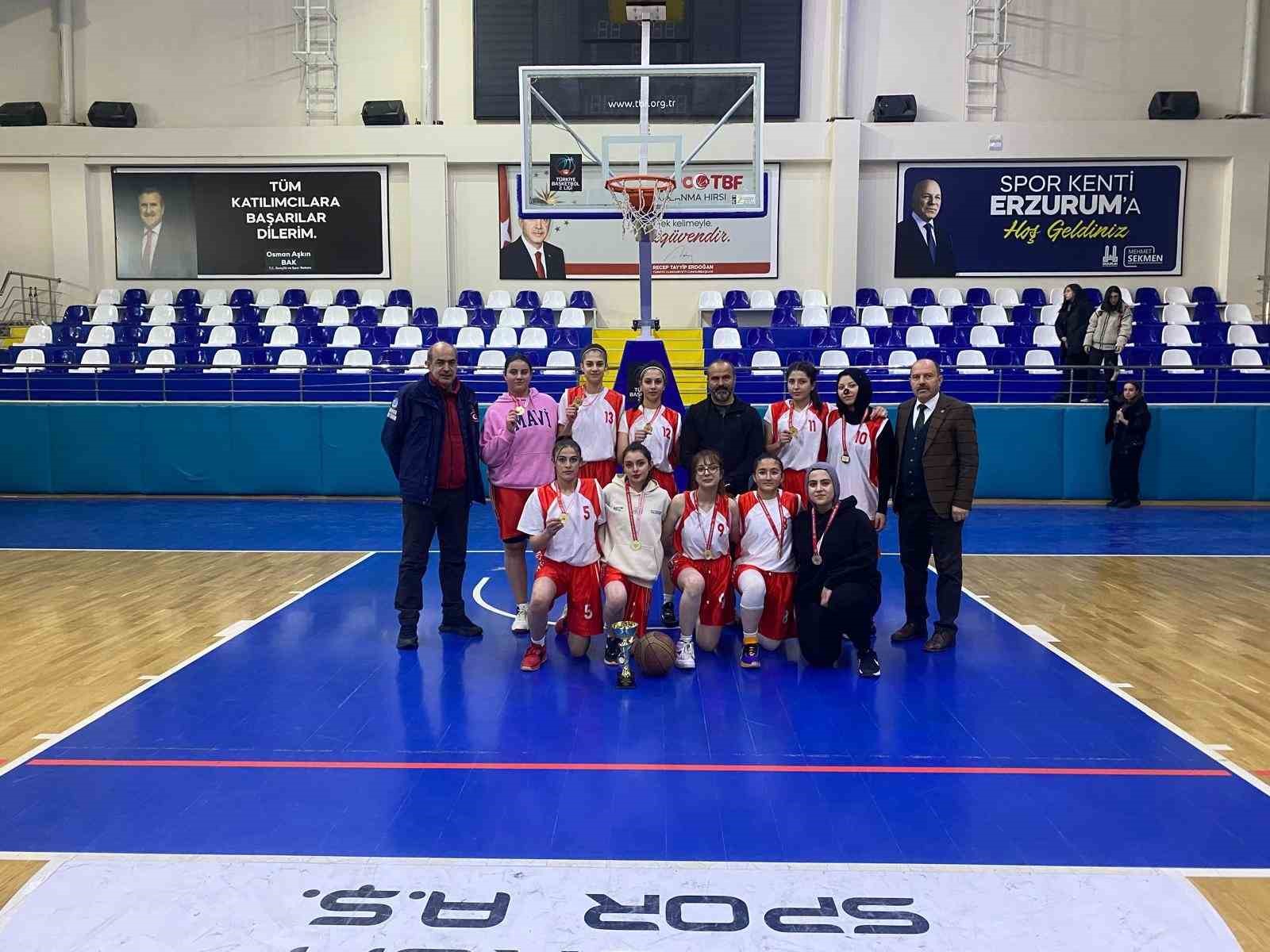 20241223aw356146 0.jpg