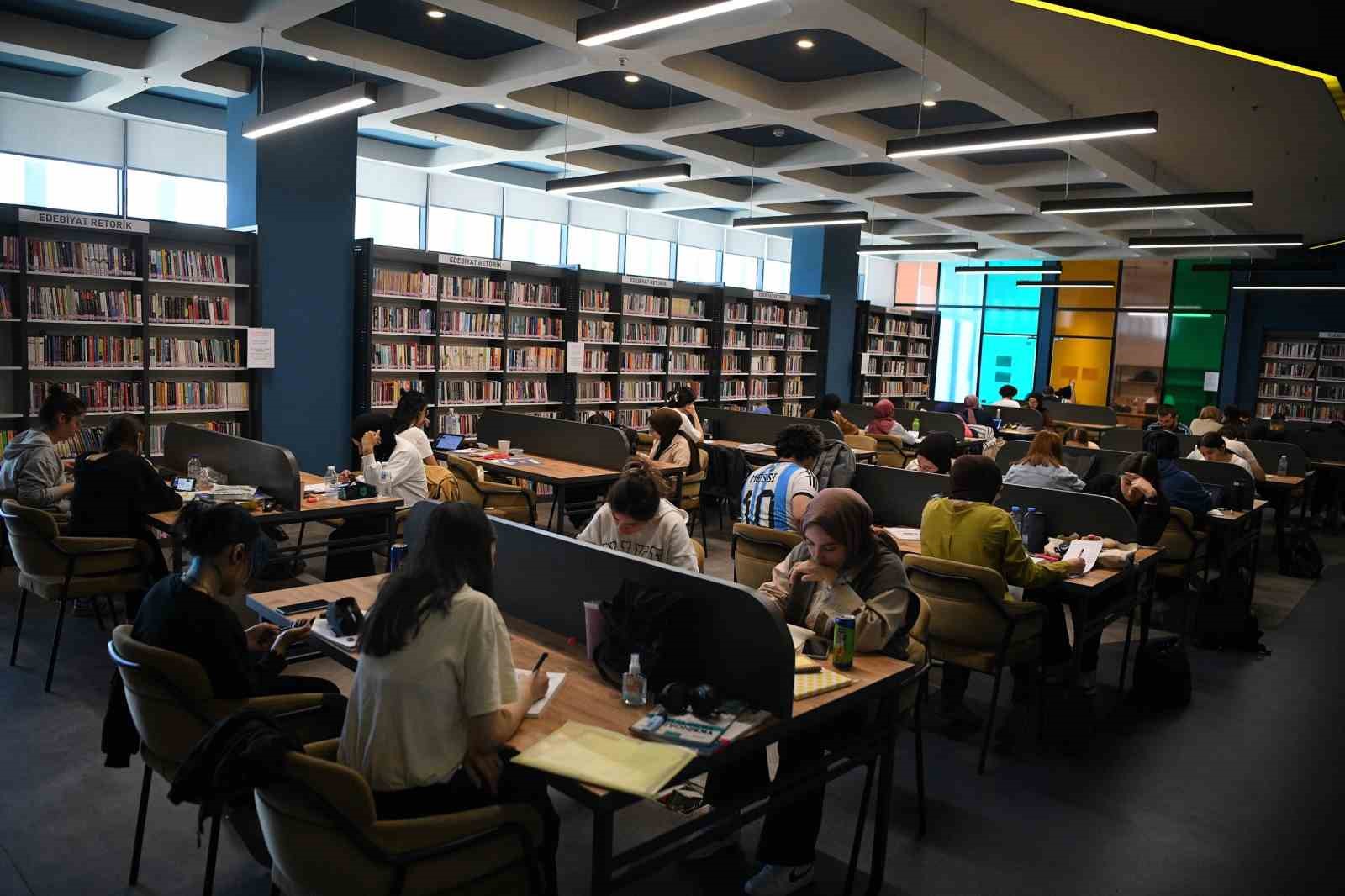 20241224aw356884 0.jpg