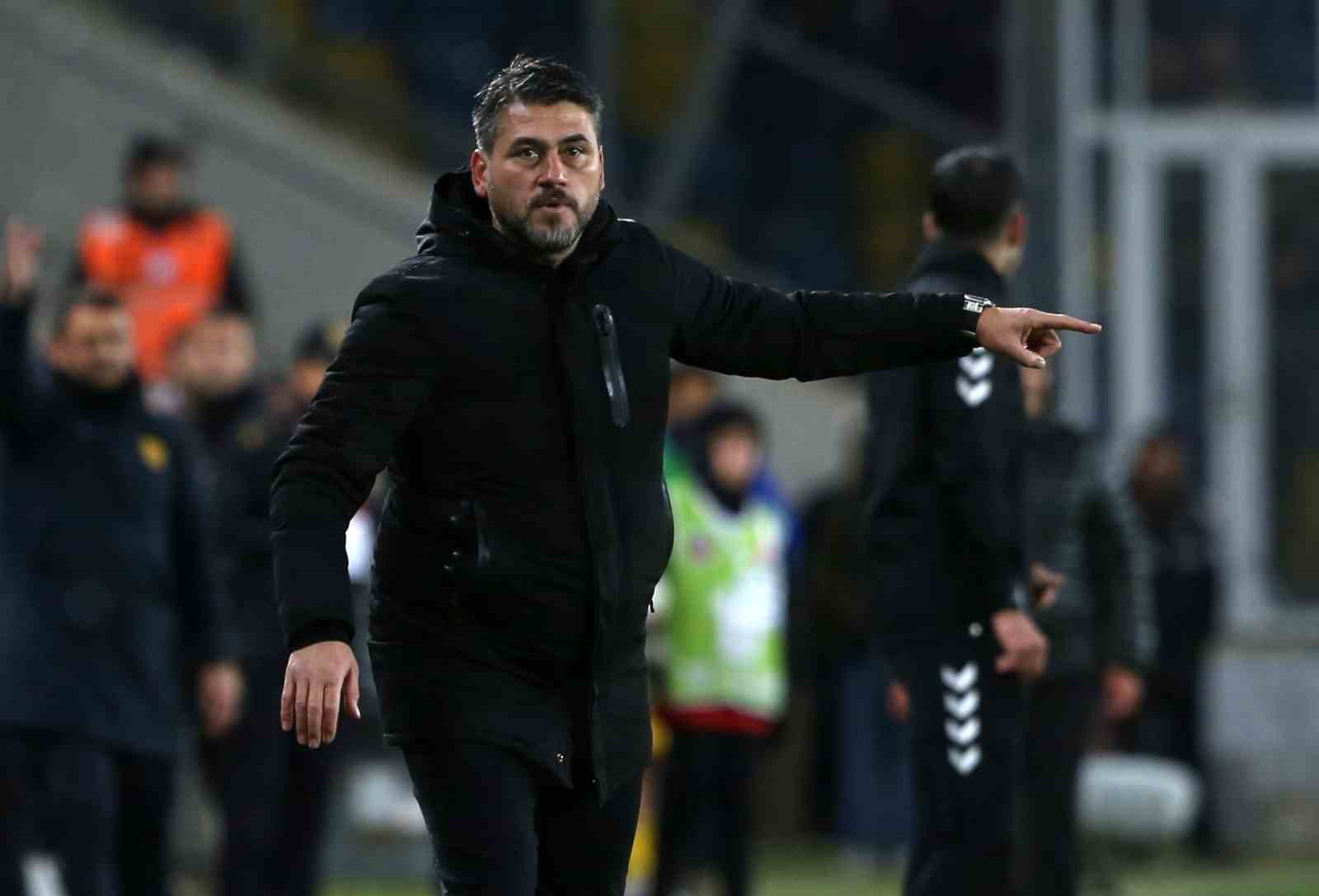 20241224aw357050 0.jpg