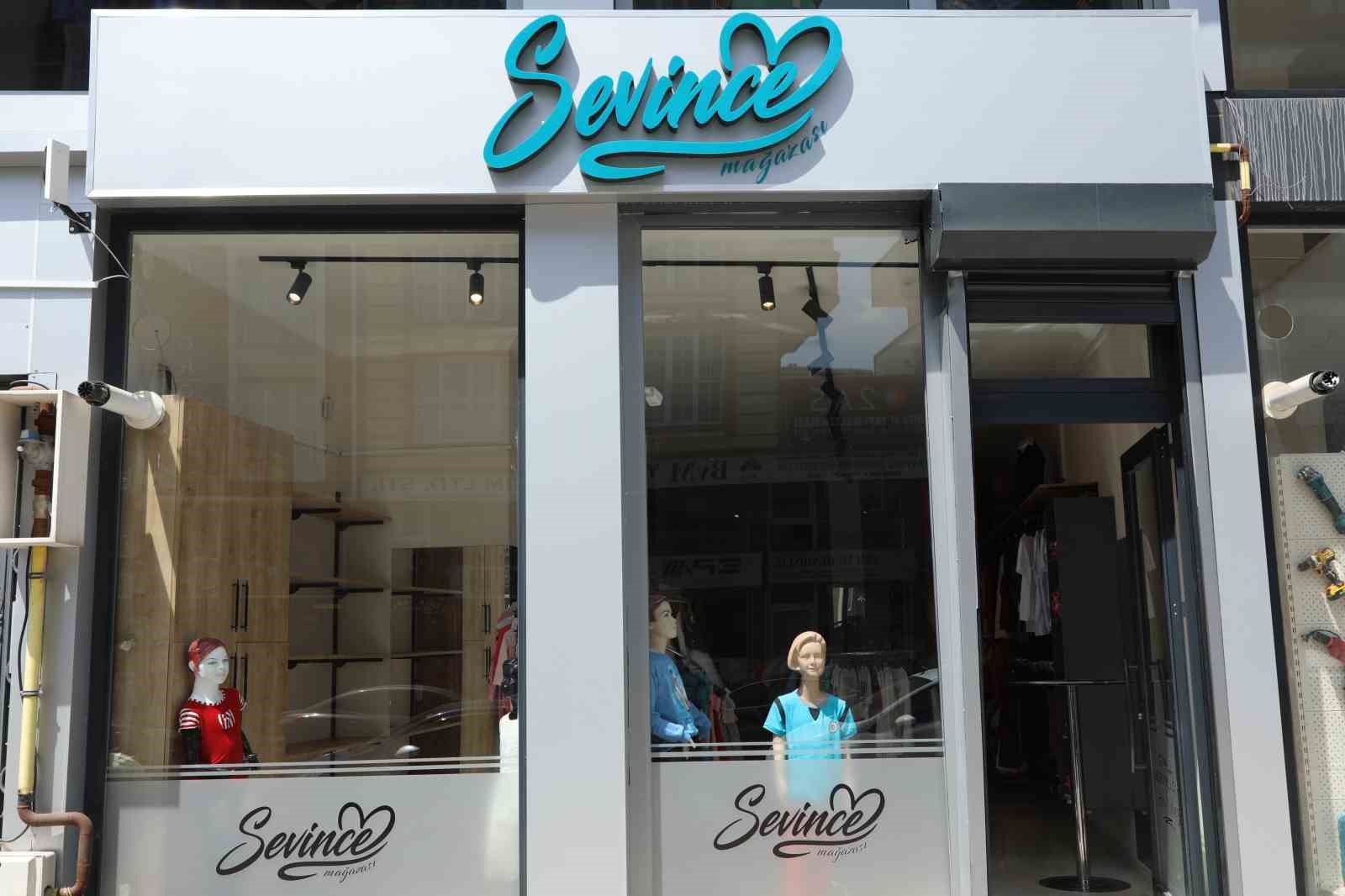 20241227aw358813 0.jpg