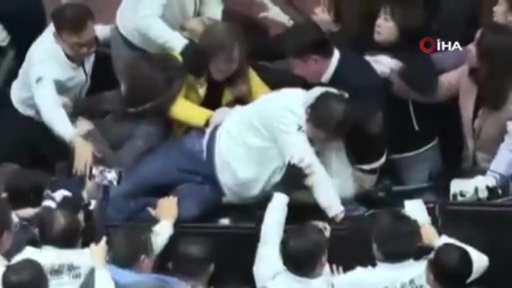 63d1fc55 1572 40bb 9a51 c1faa44968e5 frame at 0m7s 1734775922.jpg