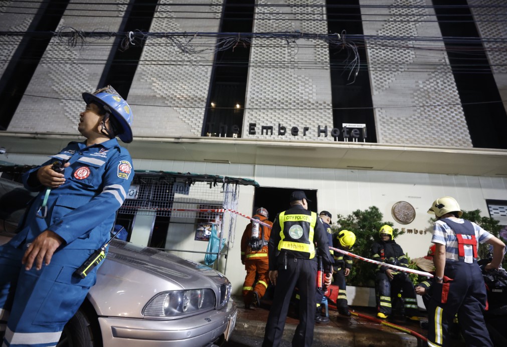 aw360685 04 1735552001.jpg