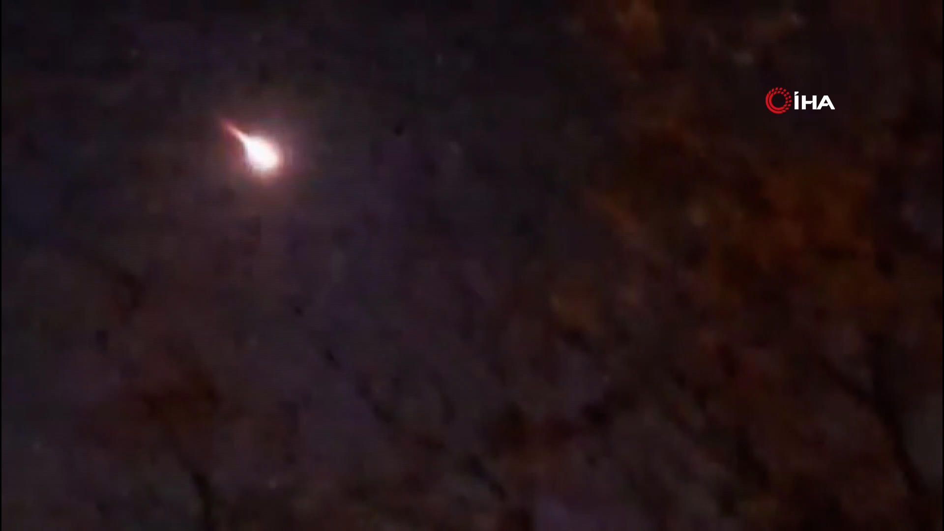 sequence 0200 00 27 19still007.jpg