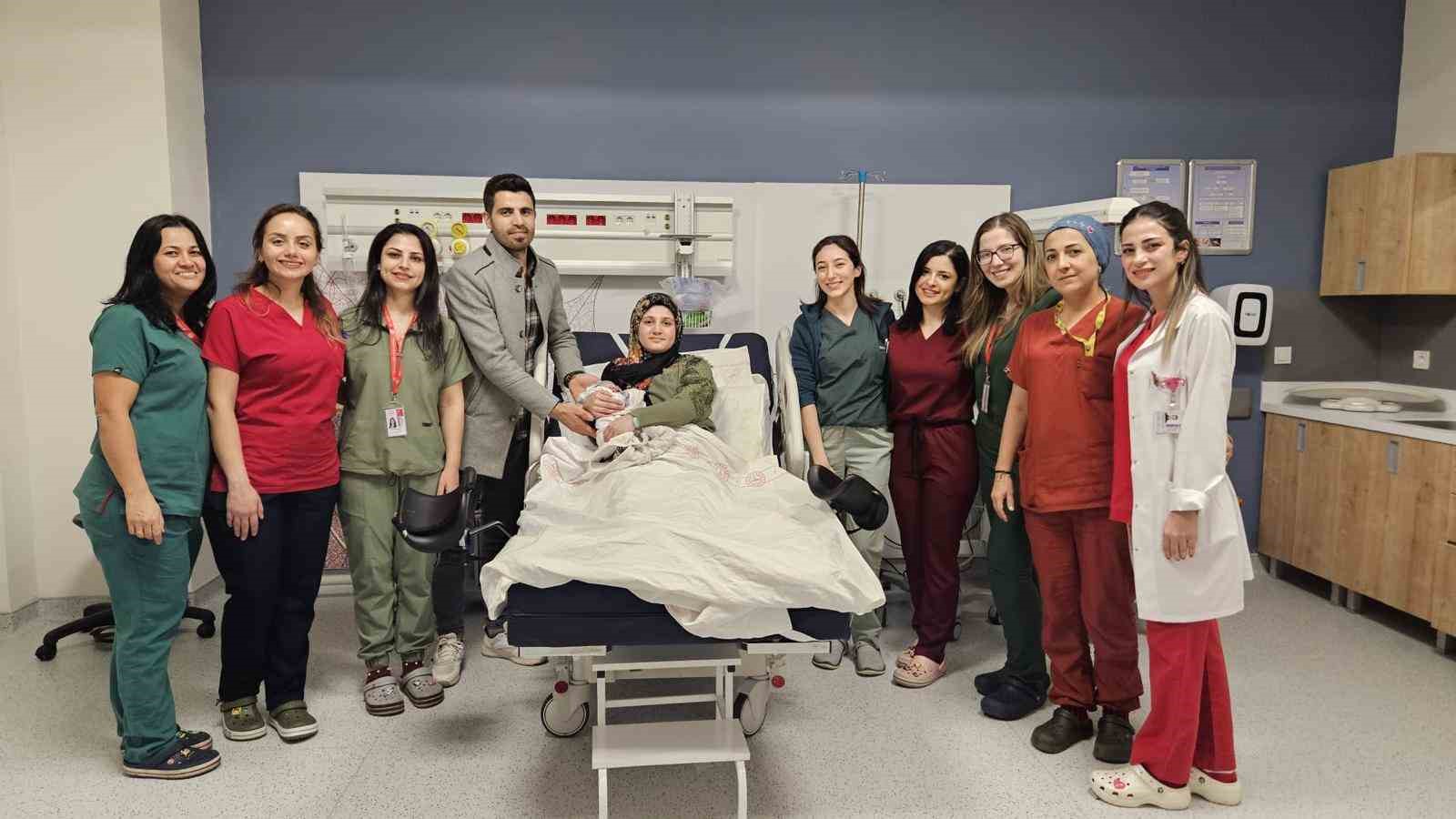 20250101aw361887 0.jpg