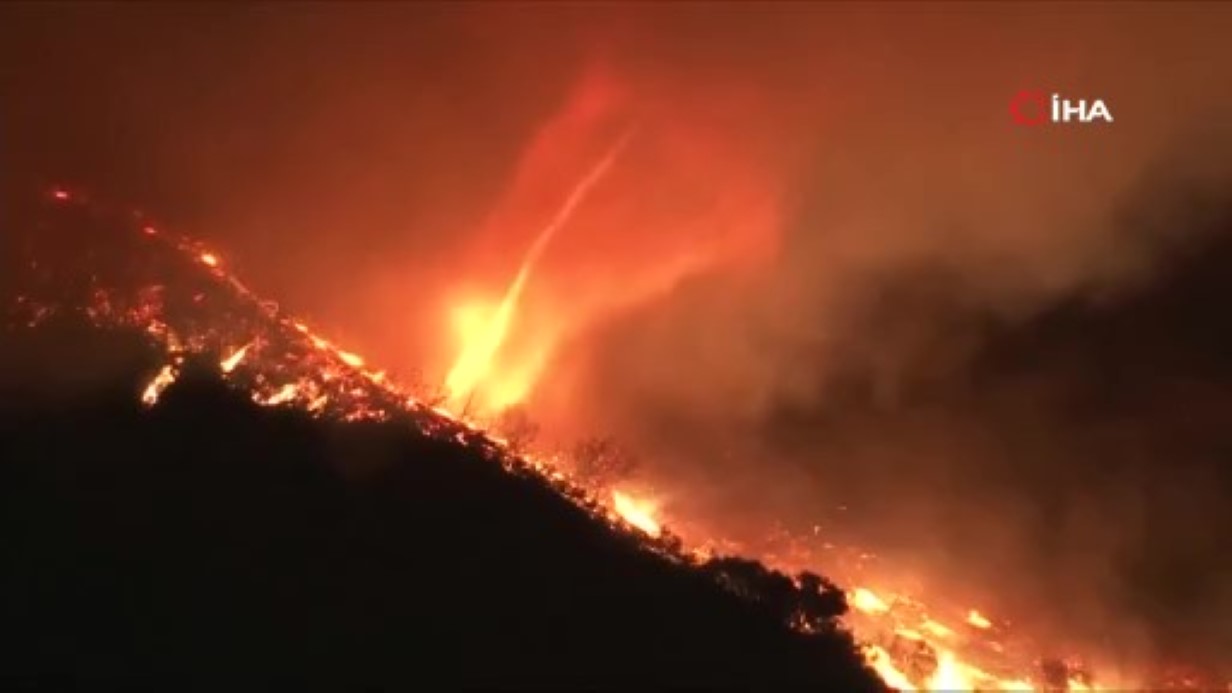 0b182acb e5fd 45f1 b19a 87d15769c3e7 frame at 0m42s.jpg