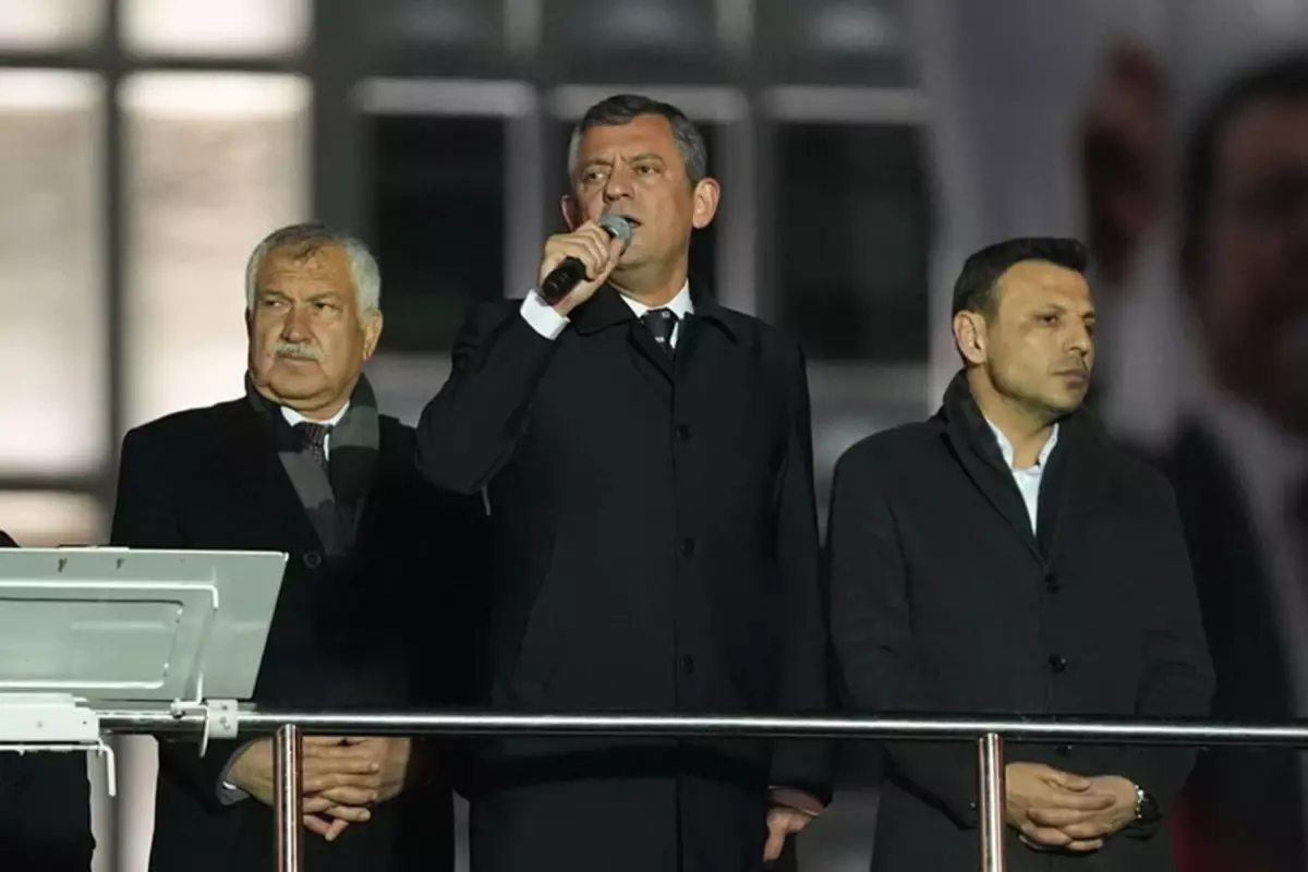 CHP Genel Başkanı Özel'den boykot çağrısı