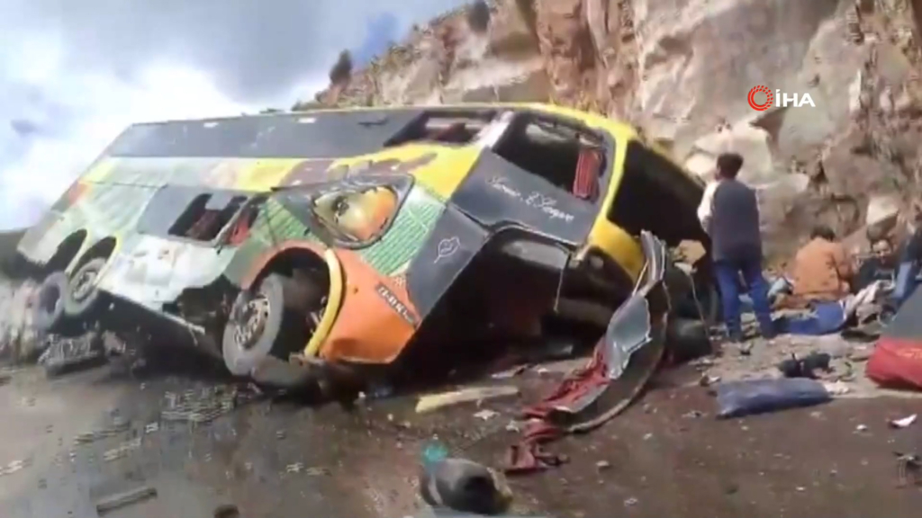 sequence 0200 01 05 02still006.jpg